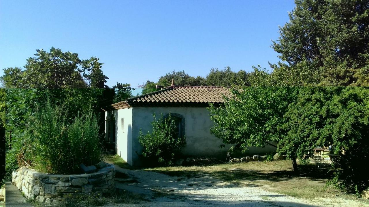 Blauzac Au Gardon D'Uzes Apartamento Exterior foto